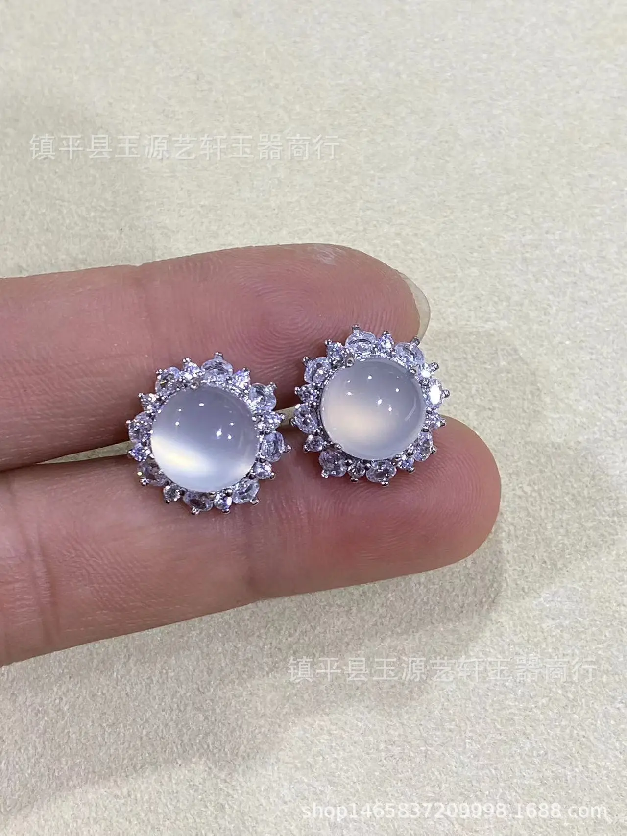 Retro Green Chalcedony Flower Ear Stud Earrings — feature 9