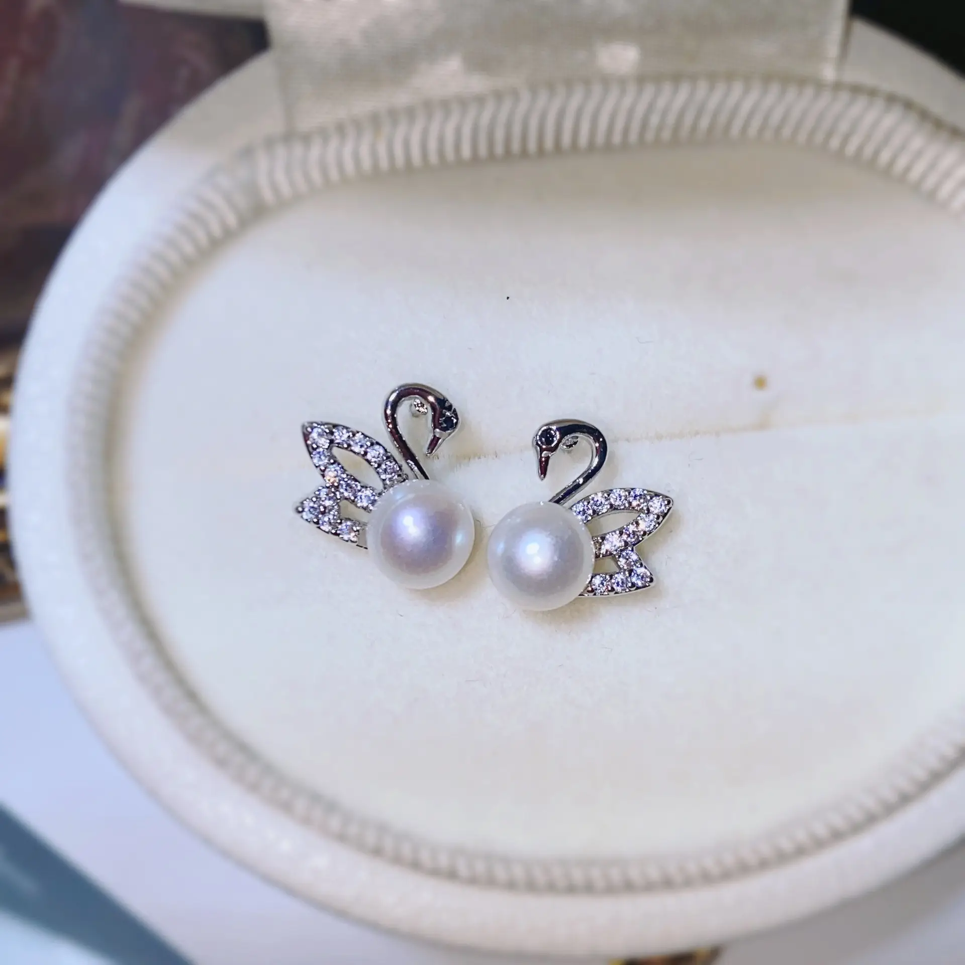 S925 Gold Plated Little Swan Earrings with Pearl & Micro Zircon — feature 7