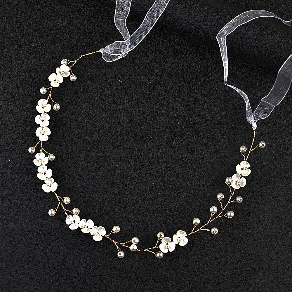 Pearl Three-Petal Flower Bridal Hair Accessories — feature 2