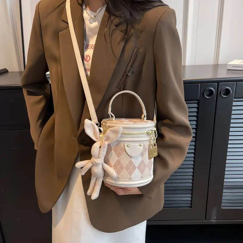 New Girl's Rhombus Shoulder Bag with Bunny Decor - Image 10