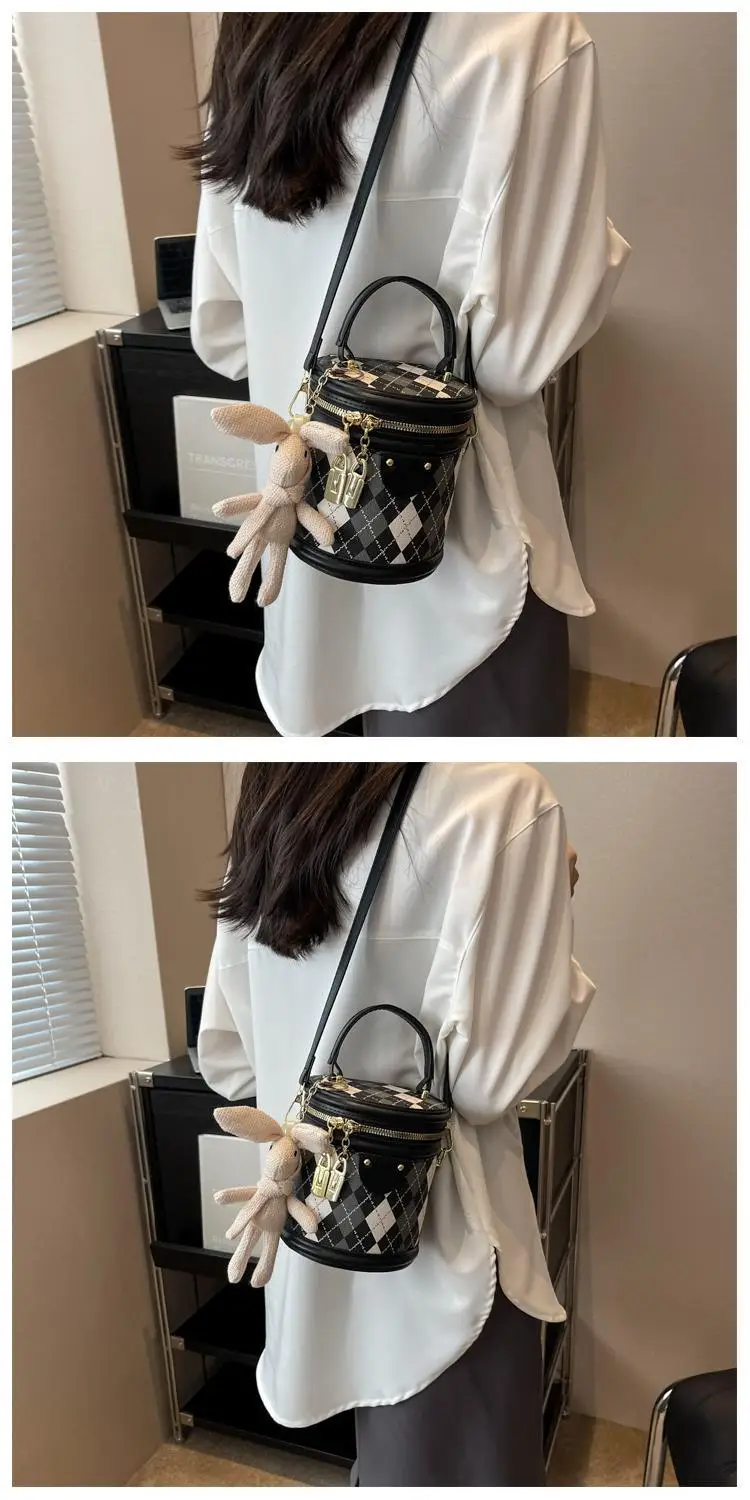 New Girl's Rhombus Shoulder Bag with Bunny Decor — feature 11