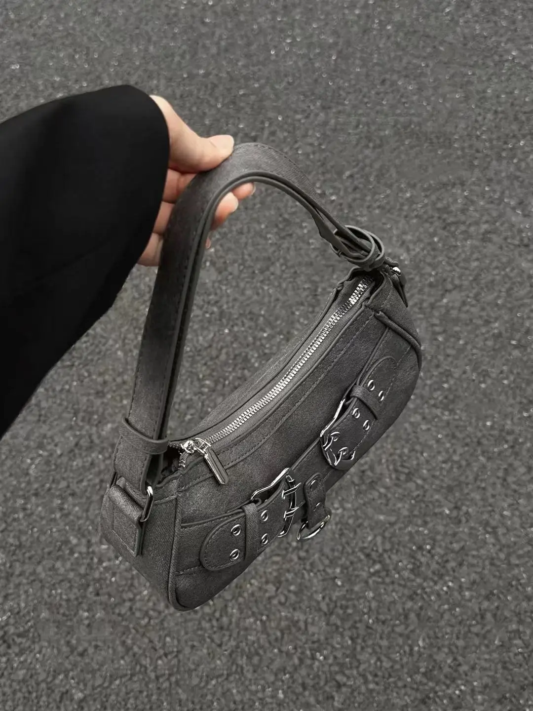 Grey Spicy Heart Embroidered Shoulder Bag for Women — feature 12