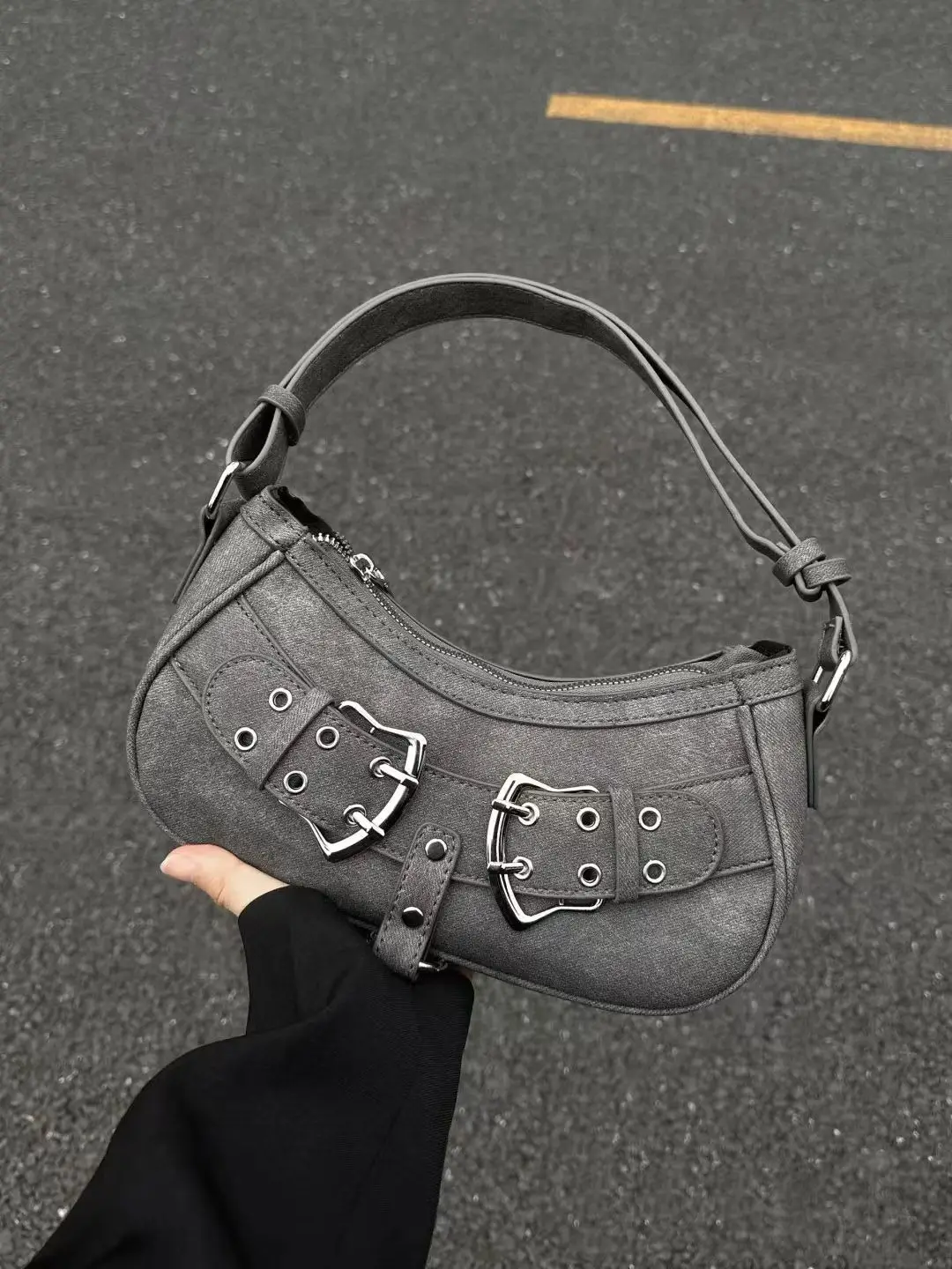 Main picture color bag
