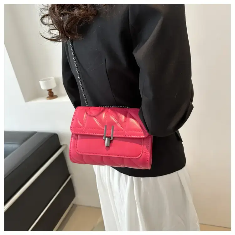 Women Rhombic Chain Shoulder Bag Pink Small Crossbody Phone Bag — feature 15