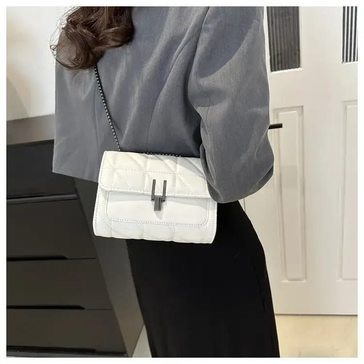 Women Rhombic Chain Shoulder Bag Pink Small Crossbody Phone Bag — feature 20