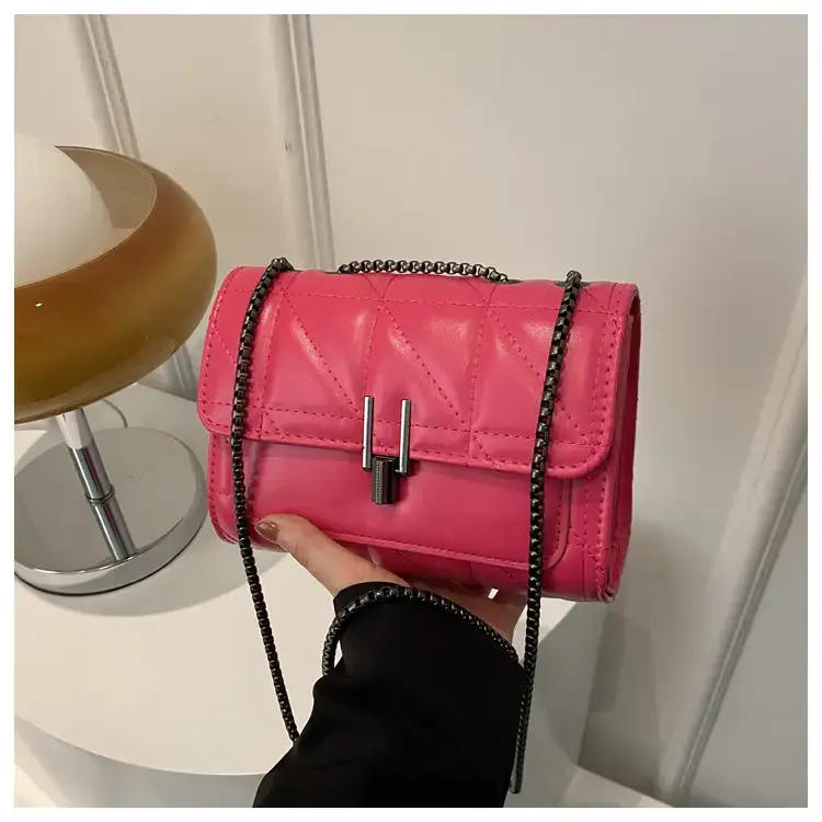 Women Rhombic Chain Shoulder Bag Pink Small Crossbody Phone Bag — feature 25