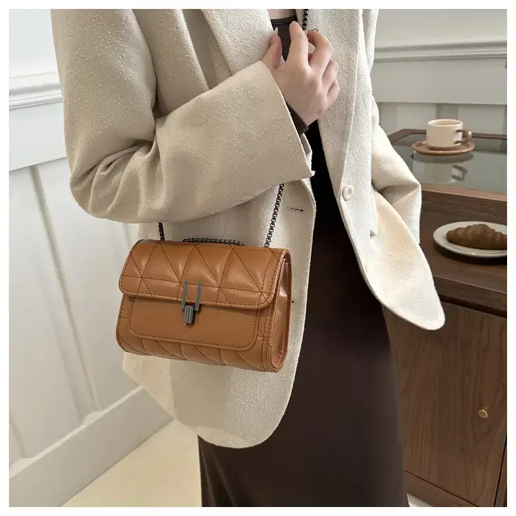 Women Rhombic Chain Shoulder Bag Pink Small Crossbody Phone Bag — feature 8
