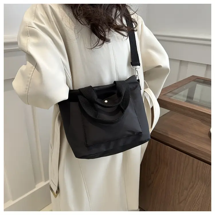 2024 Black Korean Casual Shoulder Messenger Bag — feature 11