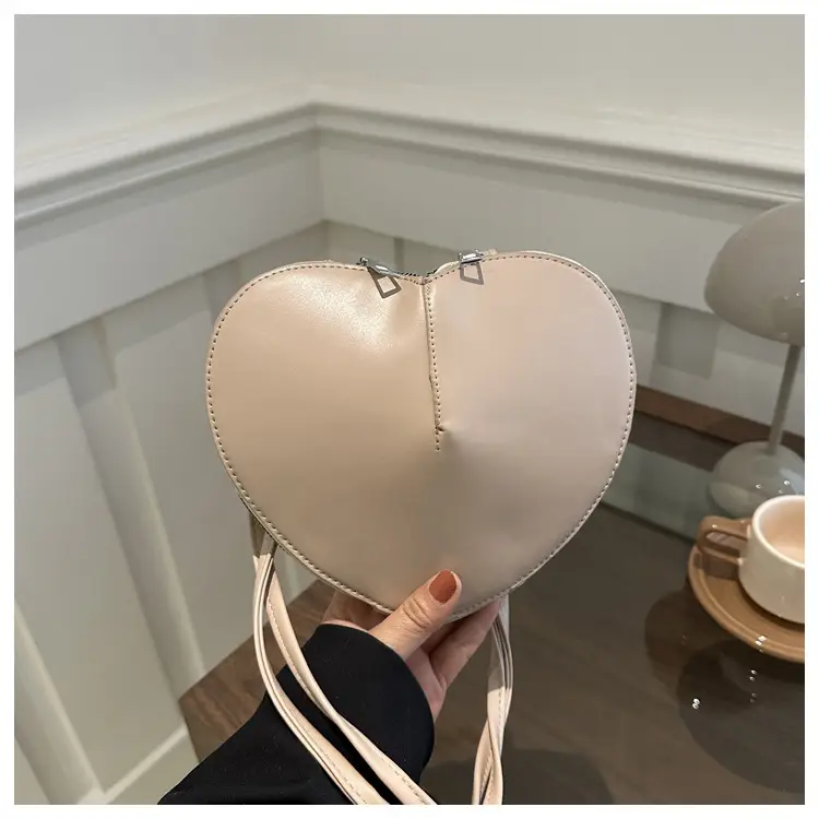 Heart Shape Black Underarm Bag for Women — feature 15
