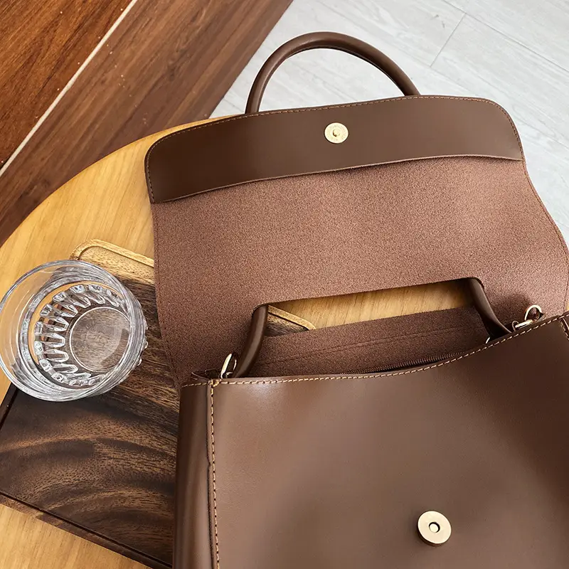 Women Retro Brown Large Shoulder Bag 2025 — feature 11