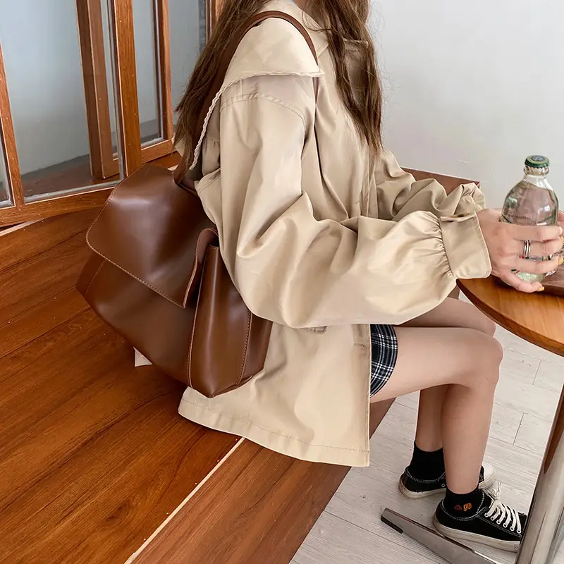 Women Retro Brown Large Shoulder Bag 2025 — feature 17