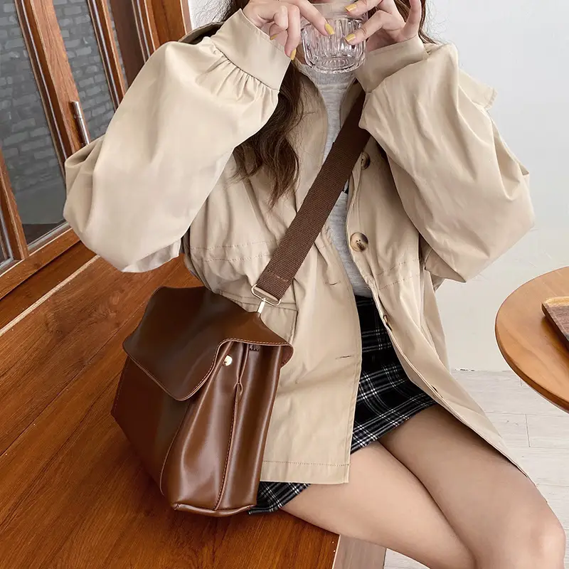 Women Retro Brown Large Shoulder Bag 2025 — feature 20