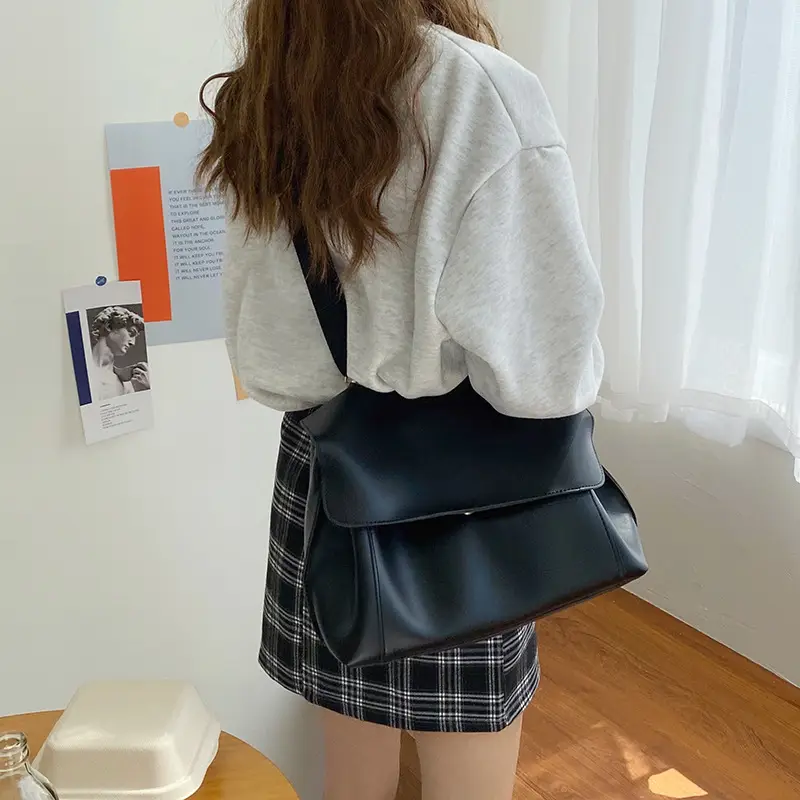Women Retro Brown Large Shoulder Bag 2025 — feature 26