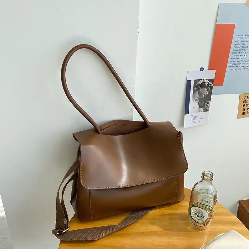 Women Retro Brown Large Shoulder Bag 2025 — feature 8