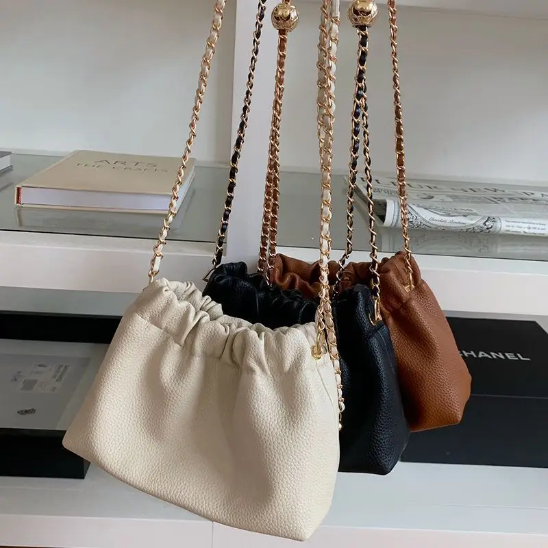 Trendy Women's Textured Chain Shoulder Bag New 2026 - Image 6
