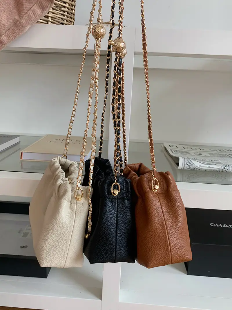 Trendy Women's Textured Chain Shoulder Bag New 2026 — feature 5