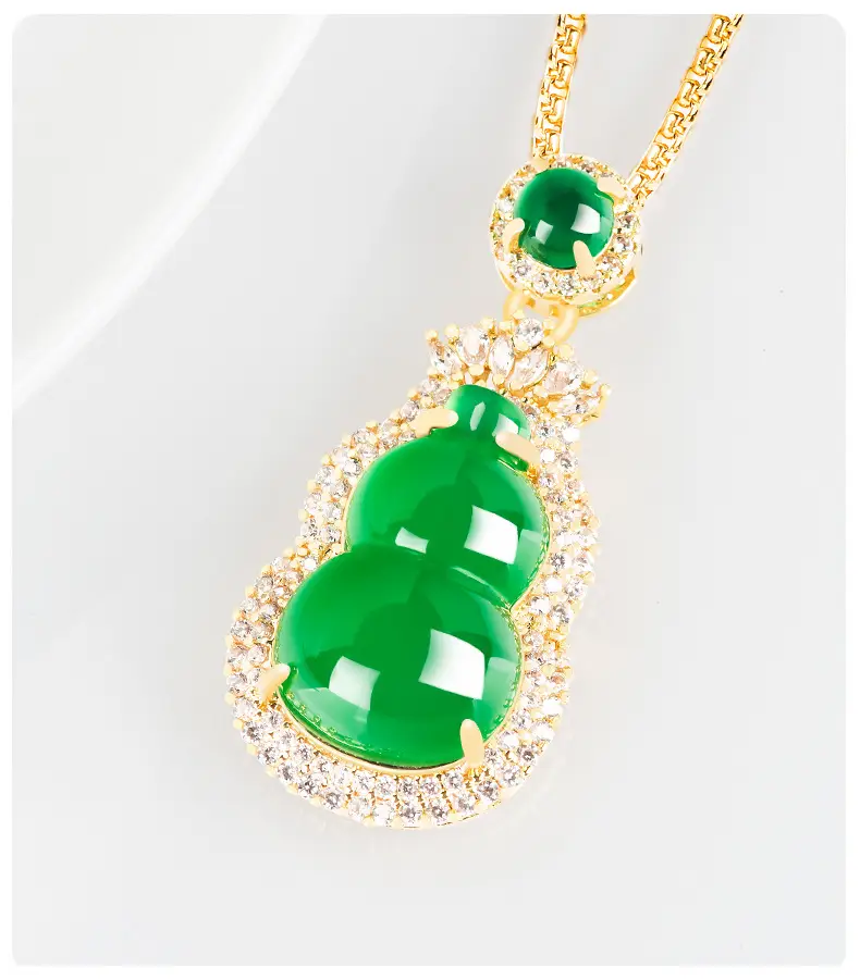 Natural Green Agate Gourd Jade Pendant Women's Necklace — feature 3