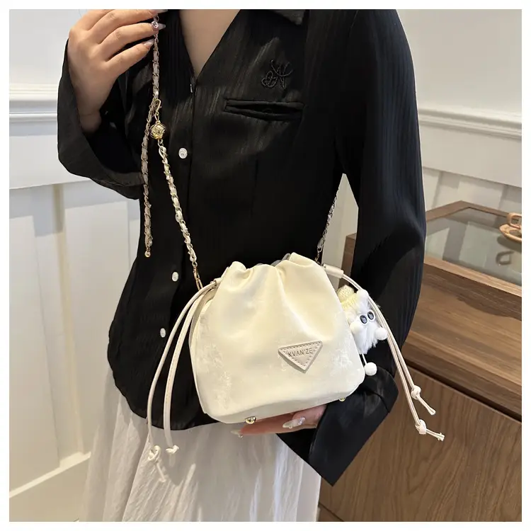 Black Pleated Bucket Bag Women Soft PU Drawstring Shoulder Crossbody 2024 — feature 12