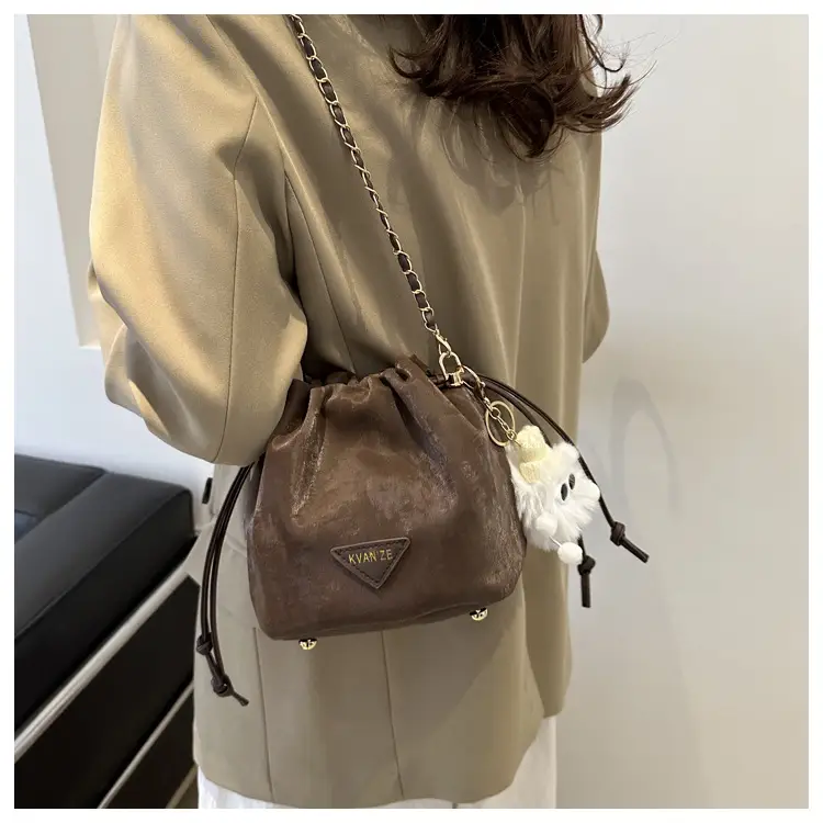 Black Pleated Bucket Bag Women Soft PU Drawstring Shoulder Crossbody 2024 — feature 22