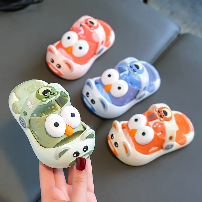 2025 Cartoon Kids Slippers Summer Sandals