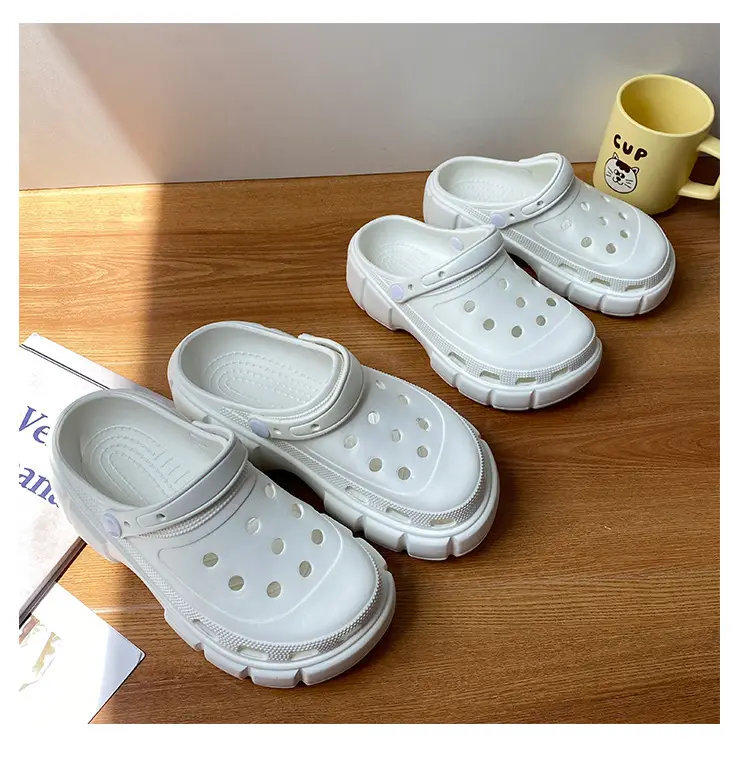 Cross-border new thick-soled 6cm parent-child hole shoes waterproof toe sandals summer outdoor beach hole shoes garden shoes — feature 12
