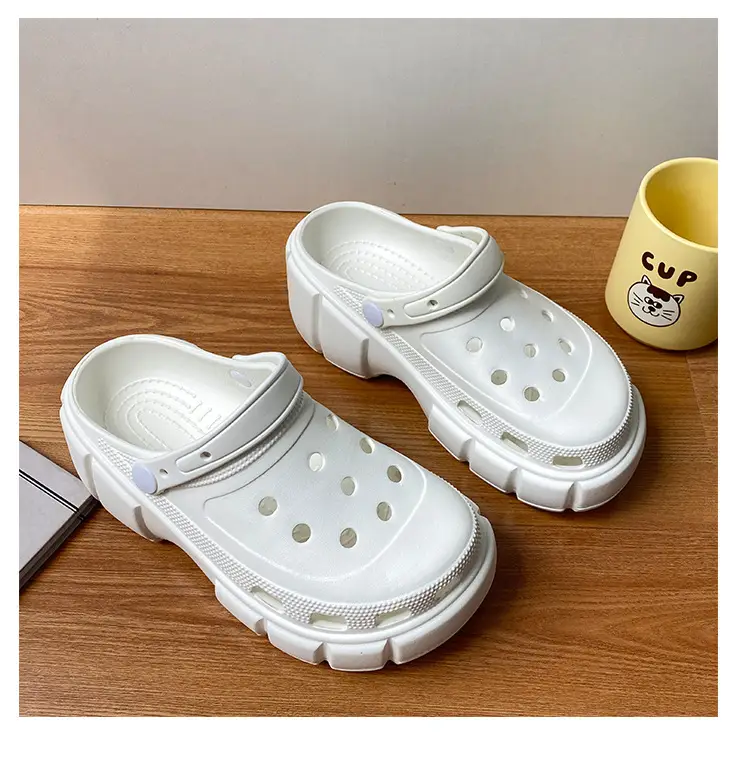 Cross-border new thick-soled 6cm parent-child hole shoes waterproof toe sandals summer outdoor beach hole shoes garden shoes — feature 14