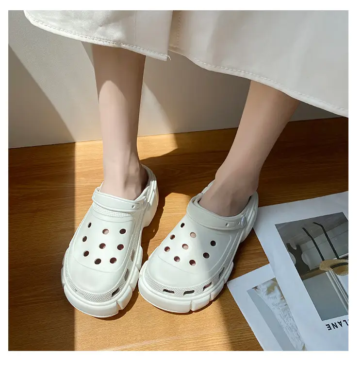 Cross-border new thick-soled 6cm parent-child hole shoes waterproof toe sandals summer outdoor beach hole shoes garden shoes — feature 32