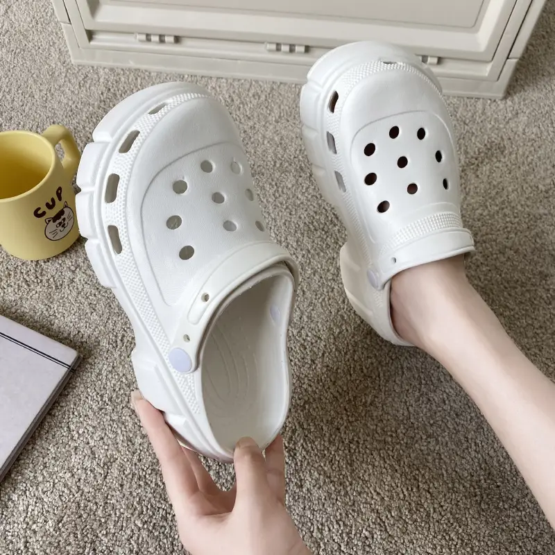 Cross-border new thick-soled 6cm parent-child hole shoes waterproof toe sandals summer outdoor beach hole shoes garden shoes - Image 3