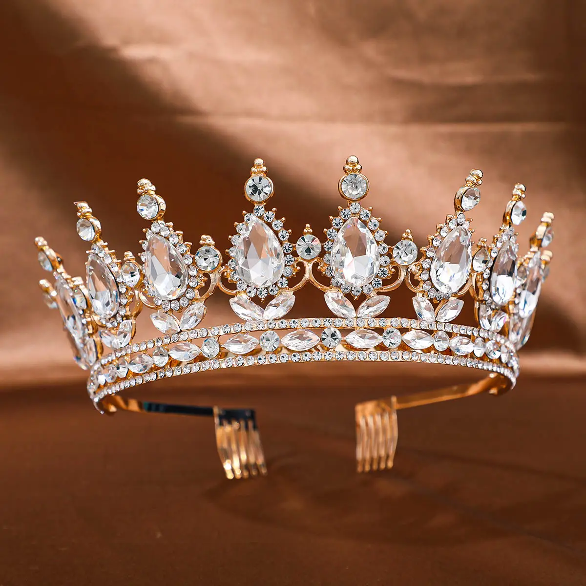 Red Rhinestone Full Circle Crown Hair Accessory - Image 7