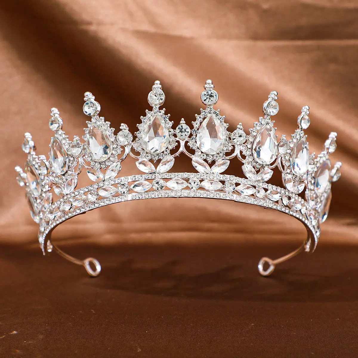 Red Rhinestone Full Circle Crown Hair Accessory - Image 8