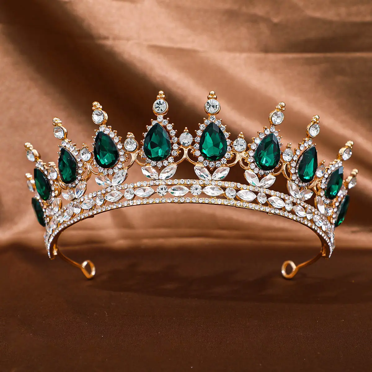 Red Rhinestone Full Circle Crown Hair Accessory - Image 9