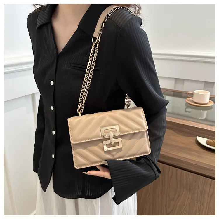 Women's Brown Chain Shoulder Bag with Lock Buckle — feature 10