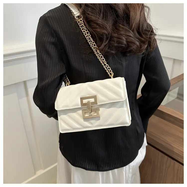 Women's Brown Chain Shoulder Bag with Lock Buckle — feature 14