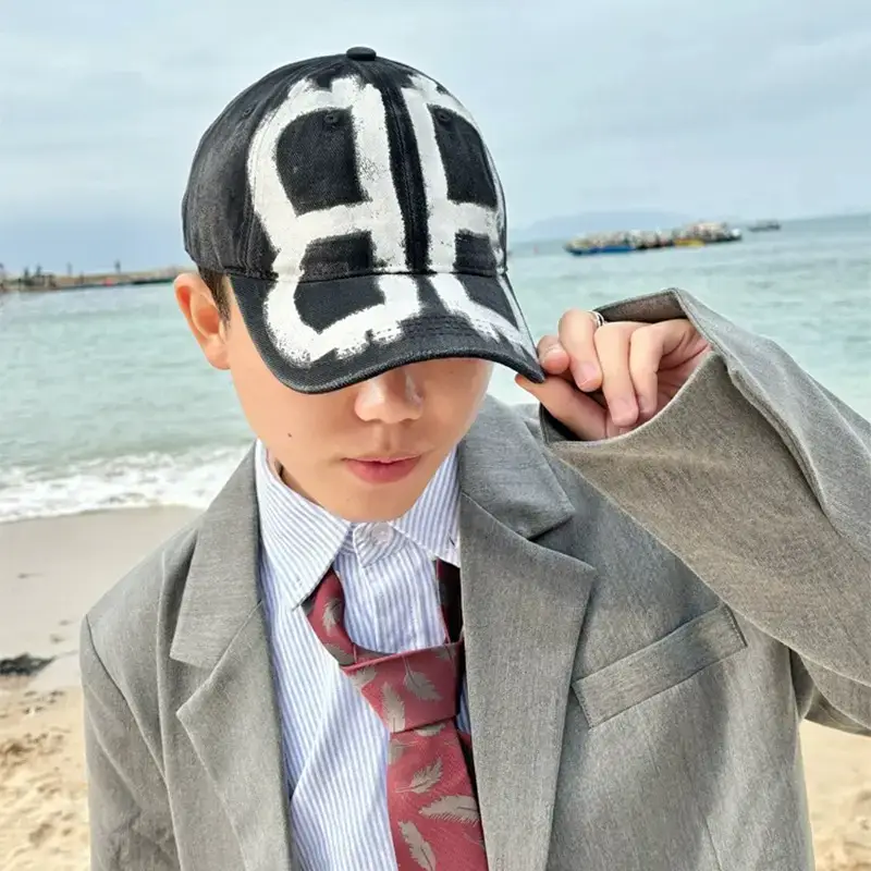 Men Sun-Proof Distressed BB Letter Baseball Cap - Image 8