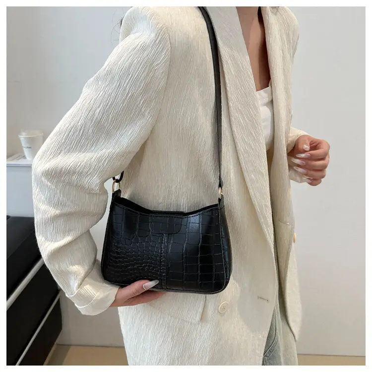 Red Croc Leather Chain Shoulder Bag for Women — feature 20