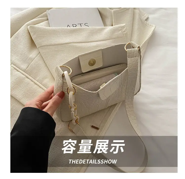 Red Croc Leather Chain Shoulder Bag for Women — feature 7