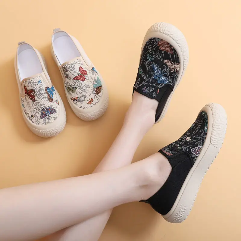 2026 Spring and Autumn New Style Old Beijing Cloth Shoes Fashionable Versatile Mom's Fisherman Shoes Casual Breathable Slip-On Soft Sole Shoes