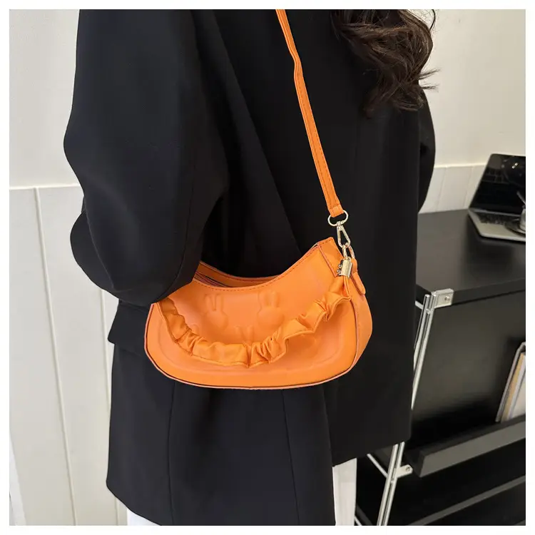 Women's 2024 Spring Semi-Round Shoulder Bag White — feature 25