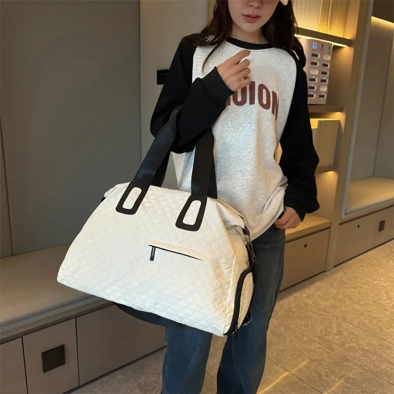 Portable Oblique Red Shoulder Bag Large Capacity Business Travel — feature 3