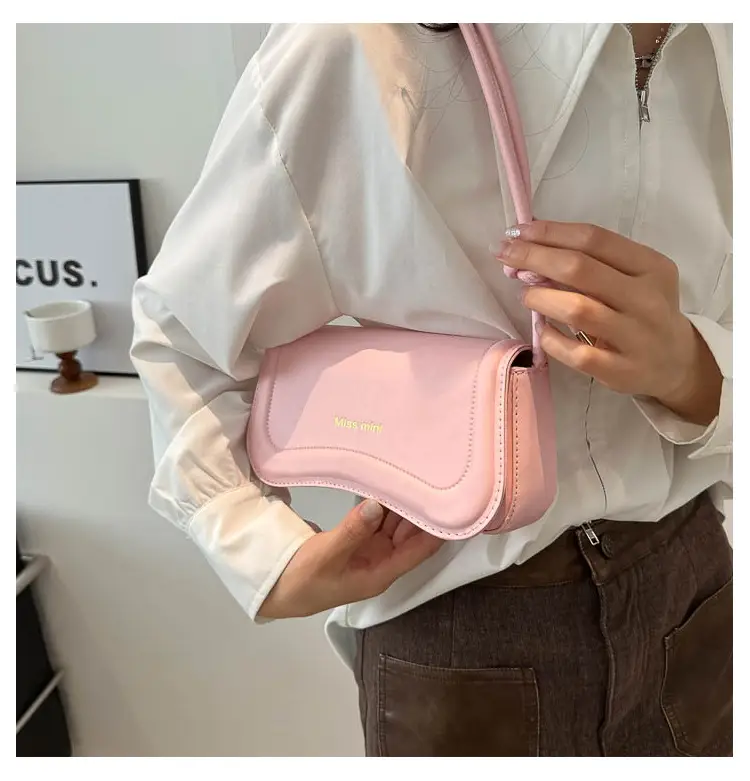 Women's Western Style Small Shoulder Crossbody Bags 2024 — feature 13