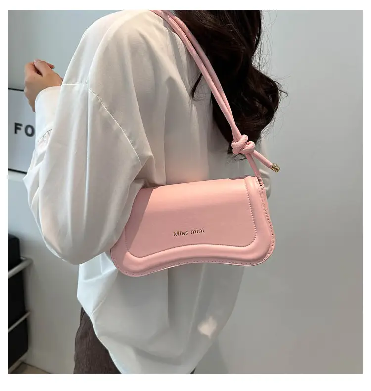 Women's Western Style Small Shoulder Crossbody Bags 2024 — feature 15