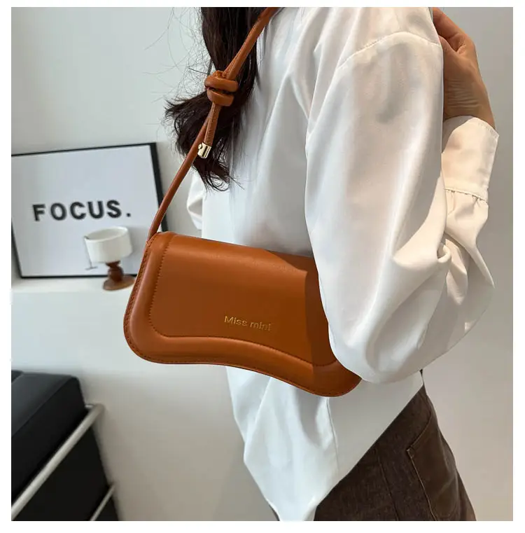 Women's Western Style Small Shoulder Crossbody Bags 2024 — feature 17