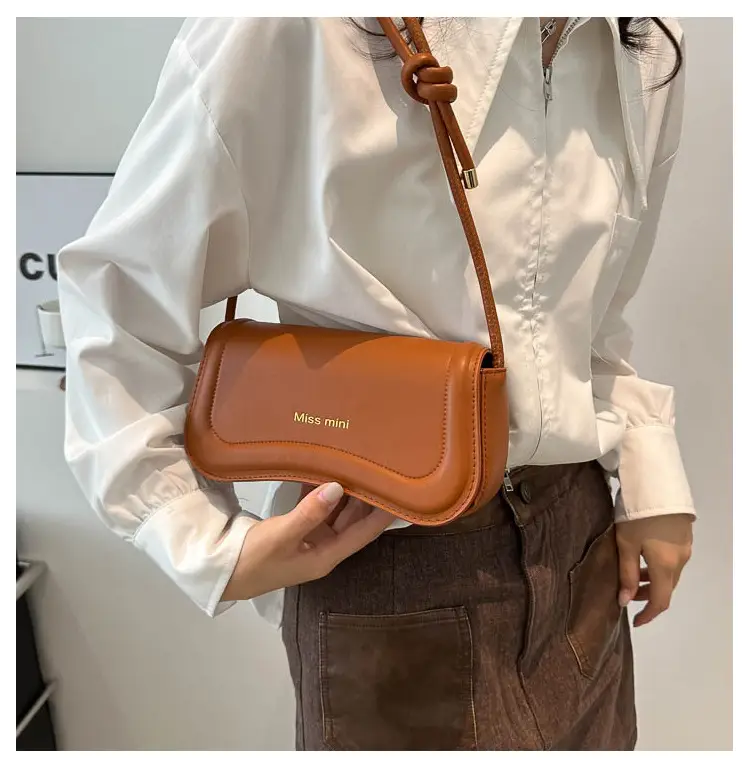 Women's Western Style Small Shoulder Crossbody Bags 2024 — feature 19