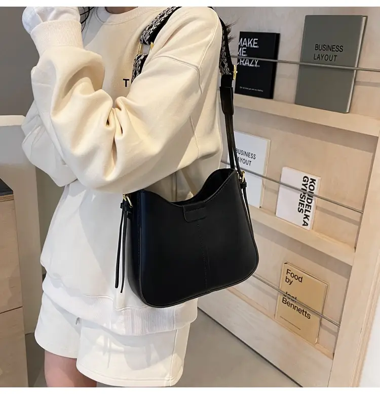 Korean Style Bucket Bag for Women Cream Spring Summer 2024 — feature 12