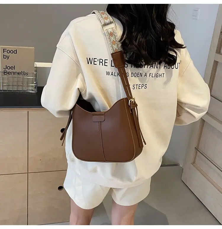 Korean Style Bucket Bag for Women Cream Spring Summer 2024 — feature 15
