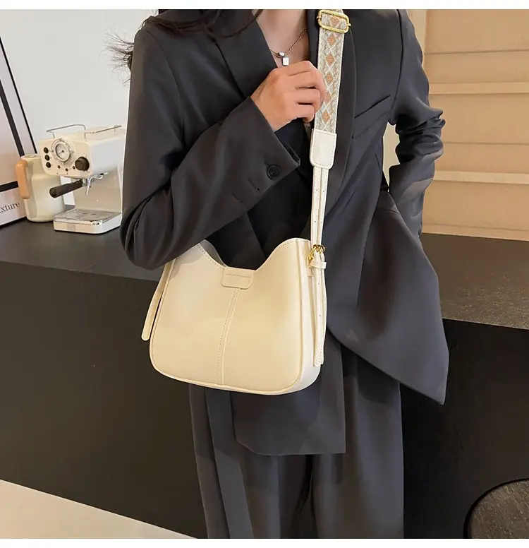 Korean Style Bucket Bag for Women Cream Spring Summer 2024 — feature 7