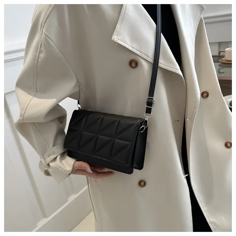 Black Quilted Shoulder Messenger Bag for Women 2024 — feature 10