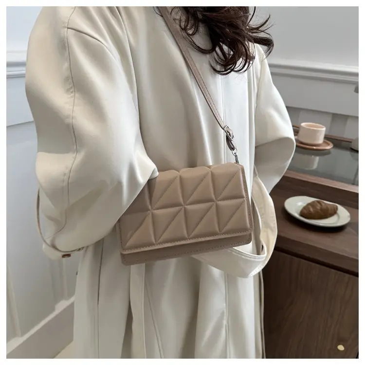 Black Quilted Shoulder Messenger Bag for Women 2024 — feature 12