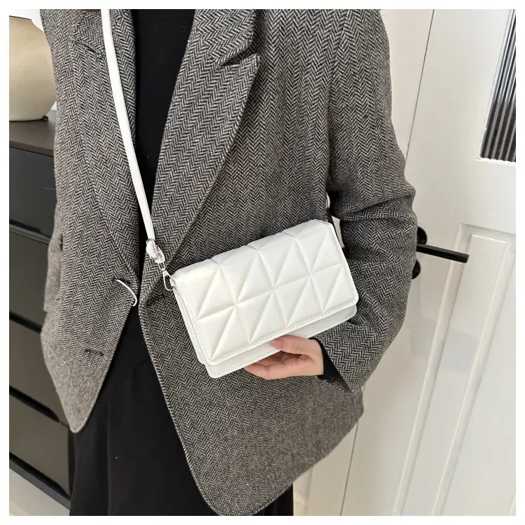 Black Quilted Shoulder Messenger Bag for Women 2024 — feature 19