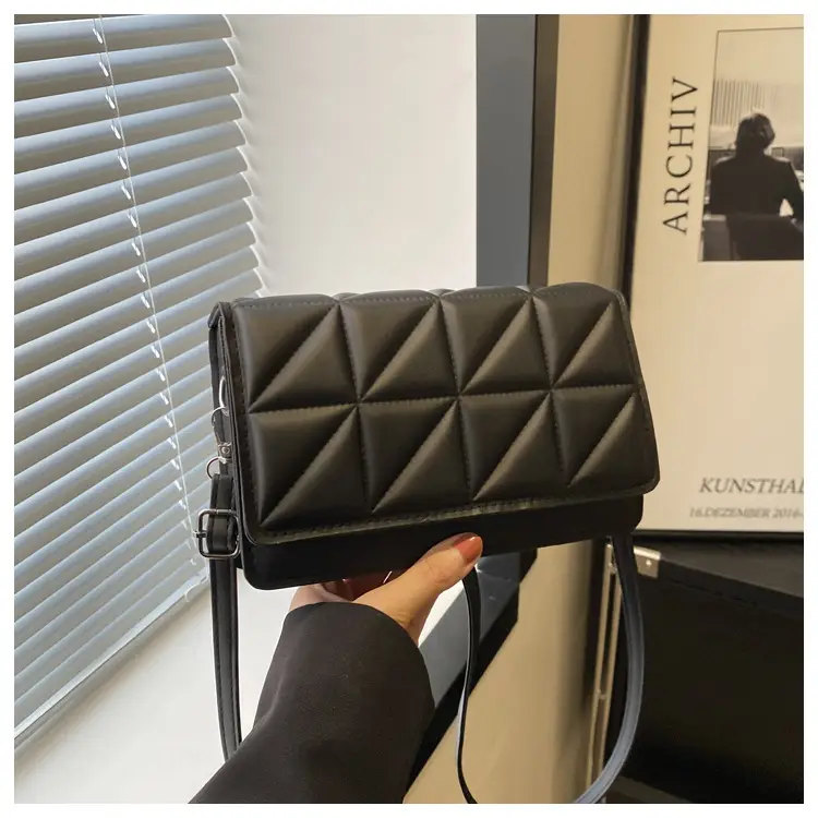 Black Quilted Shoulder Messenger Bag for Women 2024 — feature 21